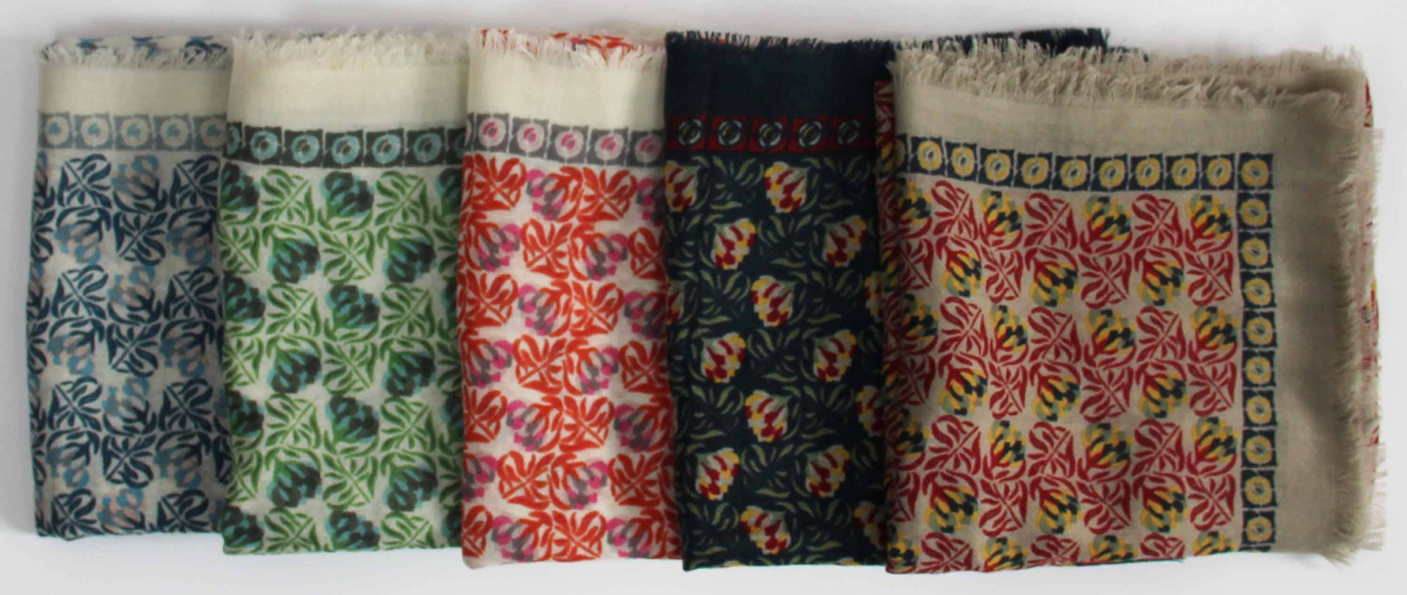 LES BELLES VAGABONDES. Rouge Red Poem Wool Square