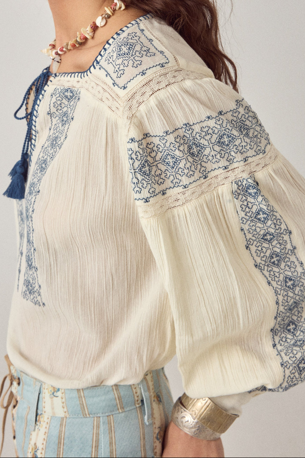 Claudia Blouse, Lapislazuli
