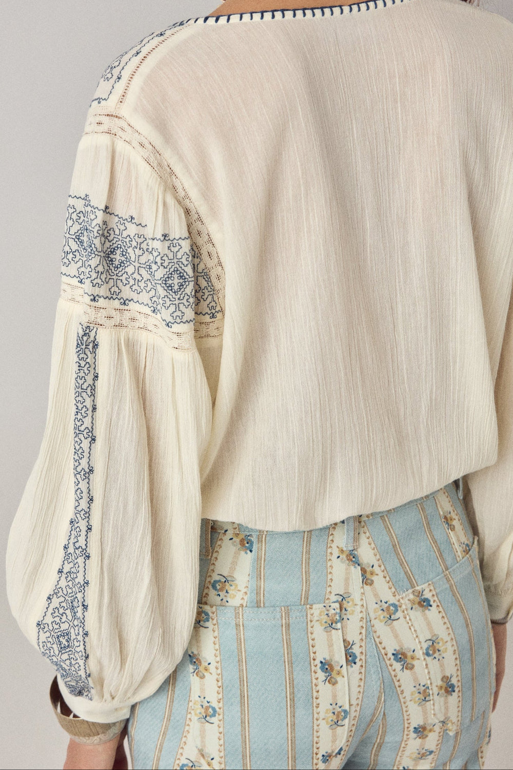 Claudia Blouse, Lapislazuli