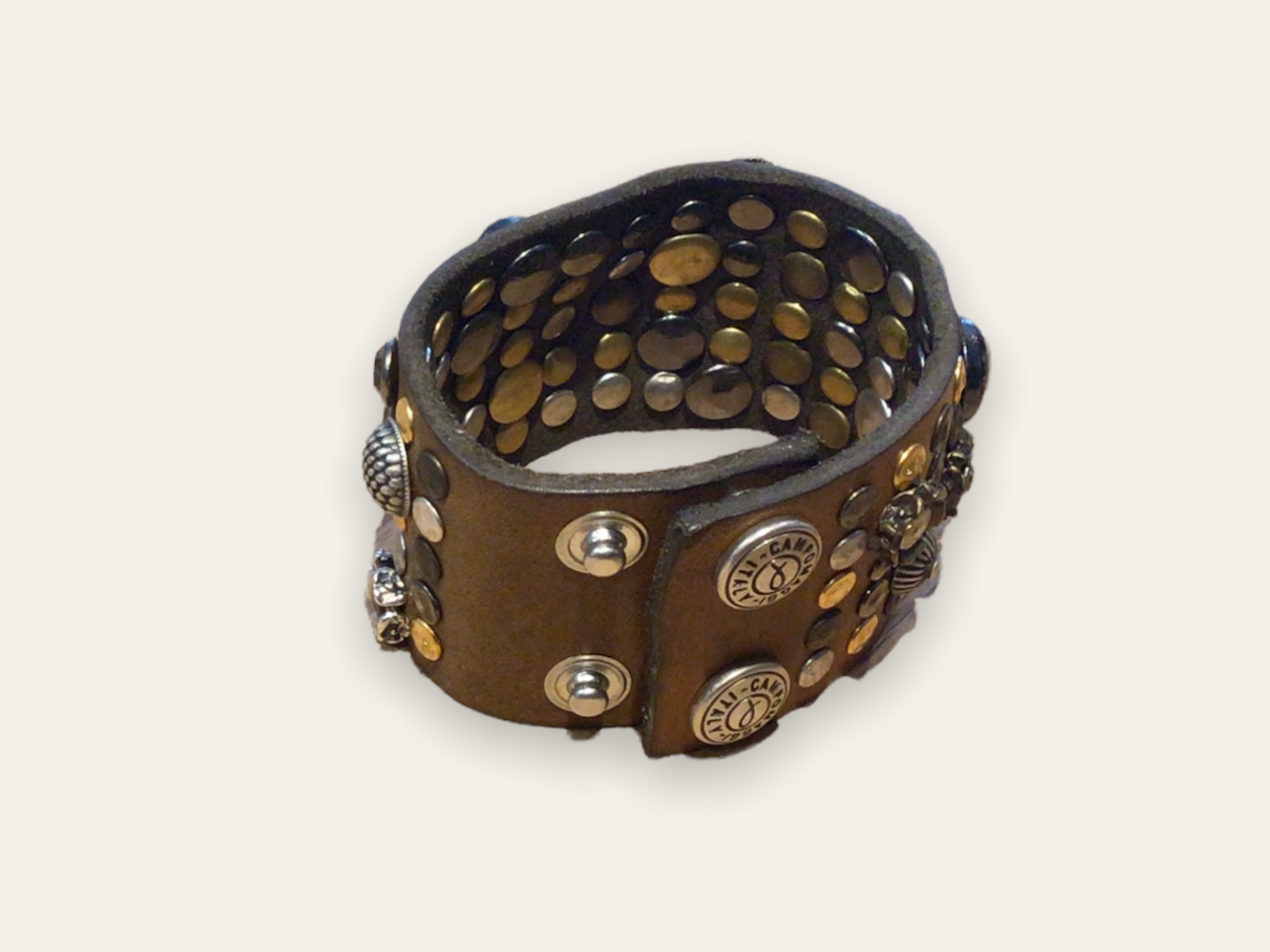 BRACCIALE,Leather+RIVETTI . Verde Militare. X0028 C2502